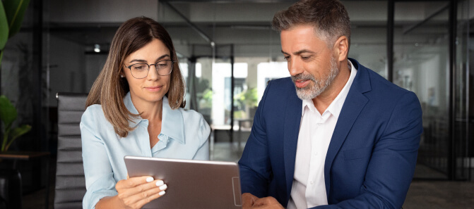 Data analytics consultant presenting to client