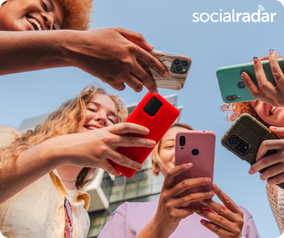 Localized social media app interface preview on desktop