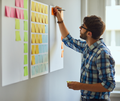 AI consultant demonstrating an AI readiness assessment exercise